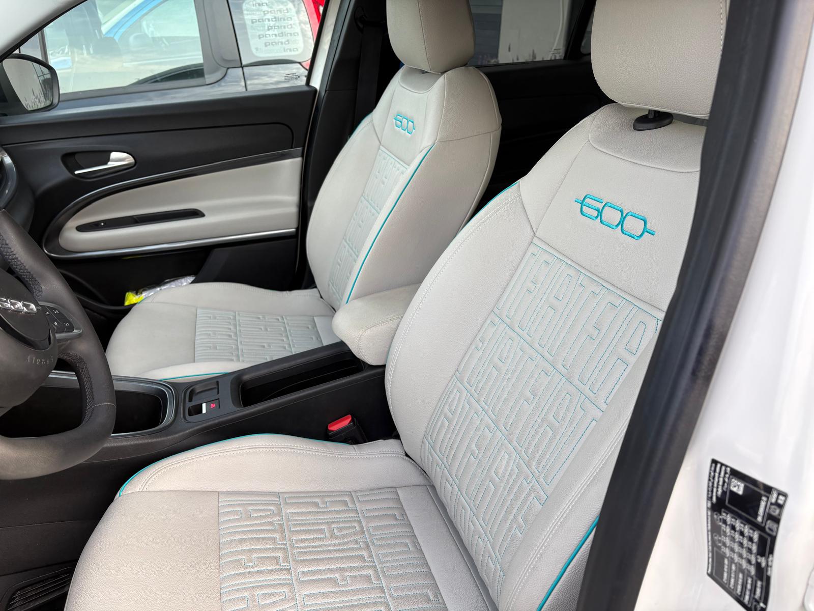 Fiat 600 Hybrid La Prima 110 CV Automatica 8
