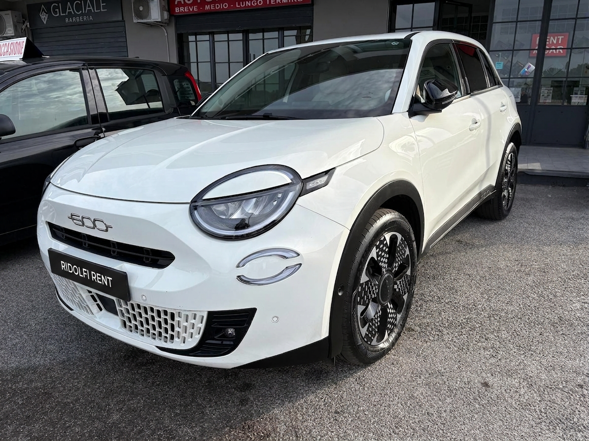 Fiat 600 Hybrid La Prima 110 CV Automatica 1