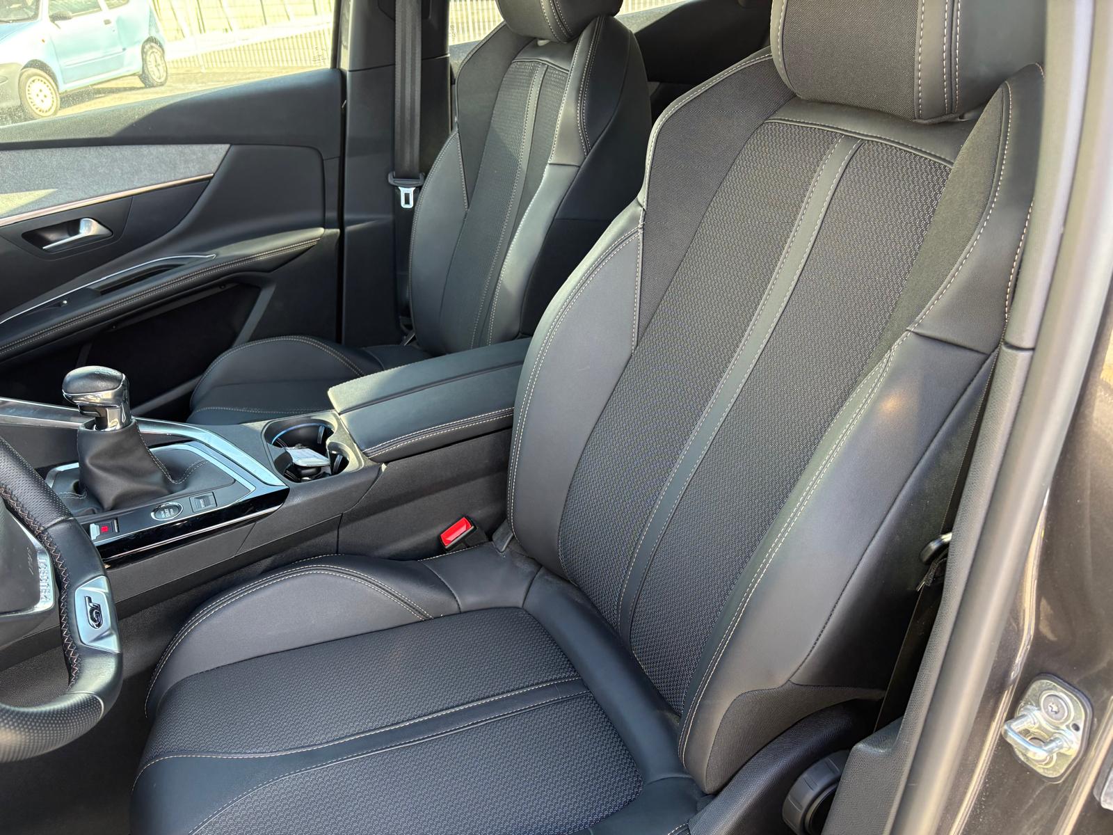 Peugeot 3008 PureTech 130 CV S&S GT 9