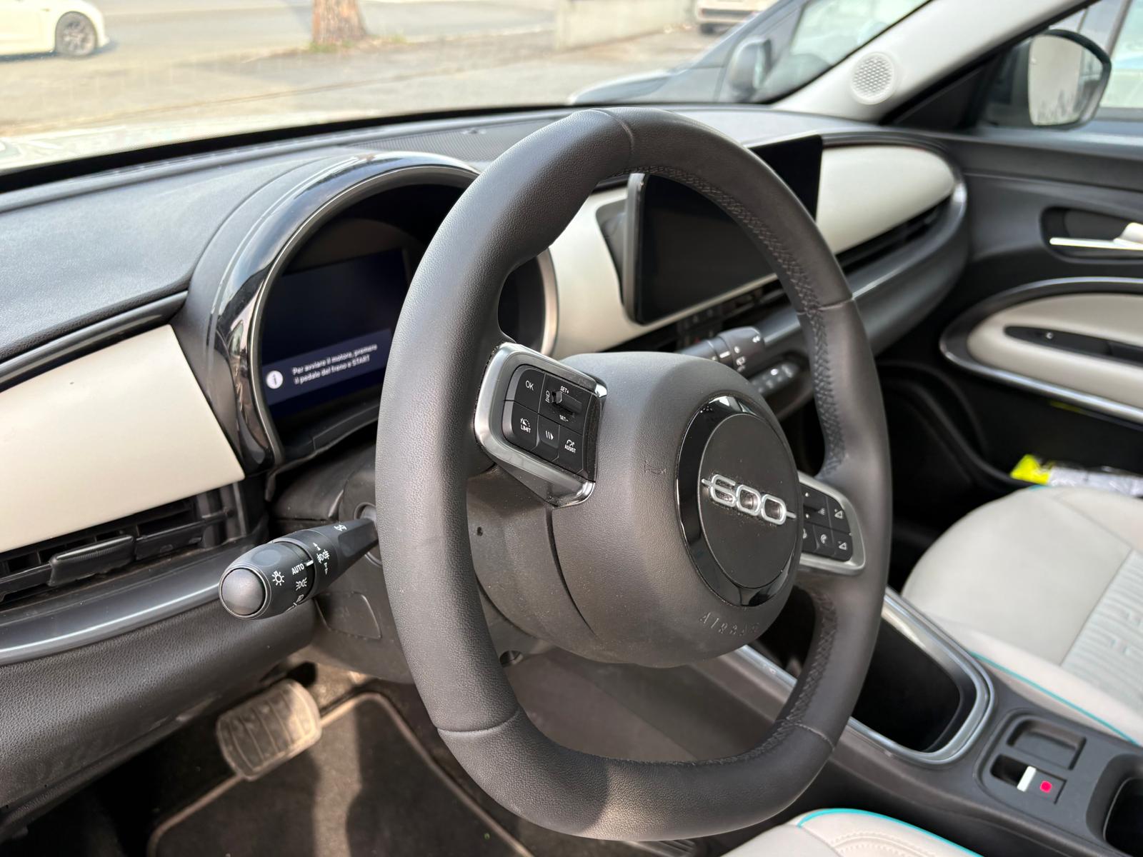 Fiat 600 Hybrid La Prima 110 CV Automatica 7