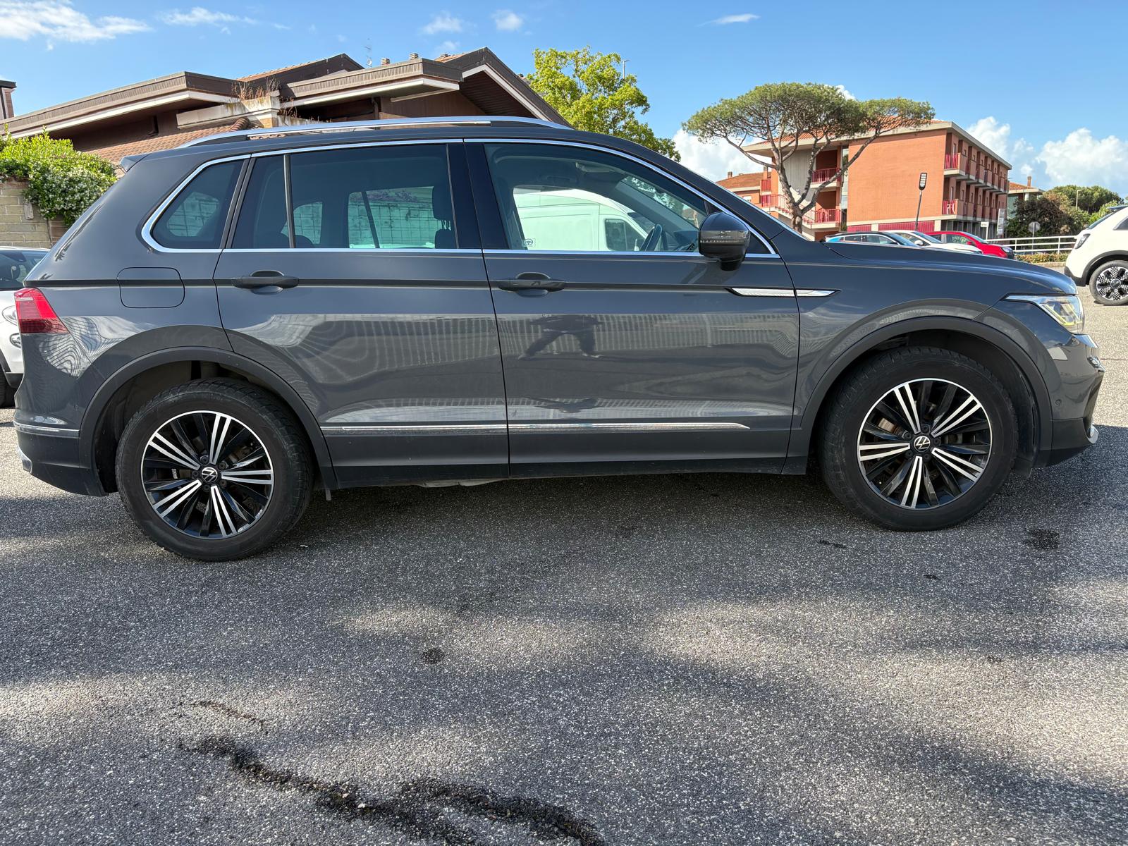 Volkswagen Tiguan 2.0 TDI Elegance 150 CV DSG 3