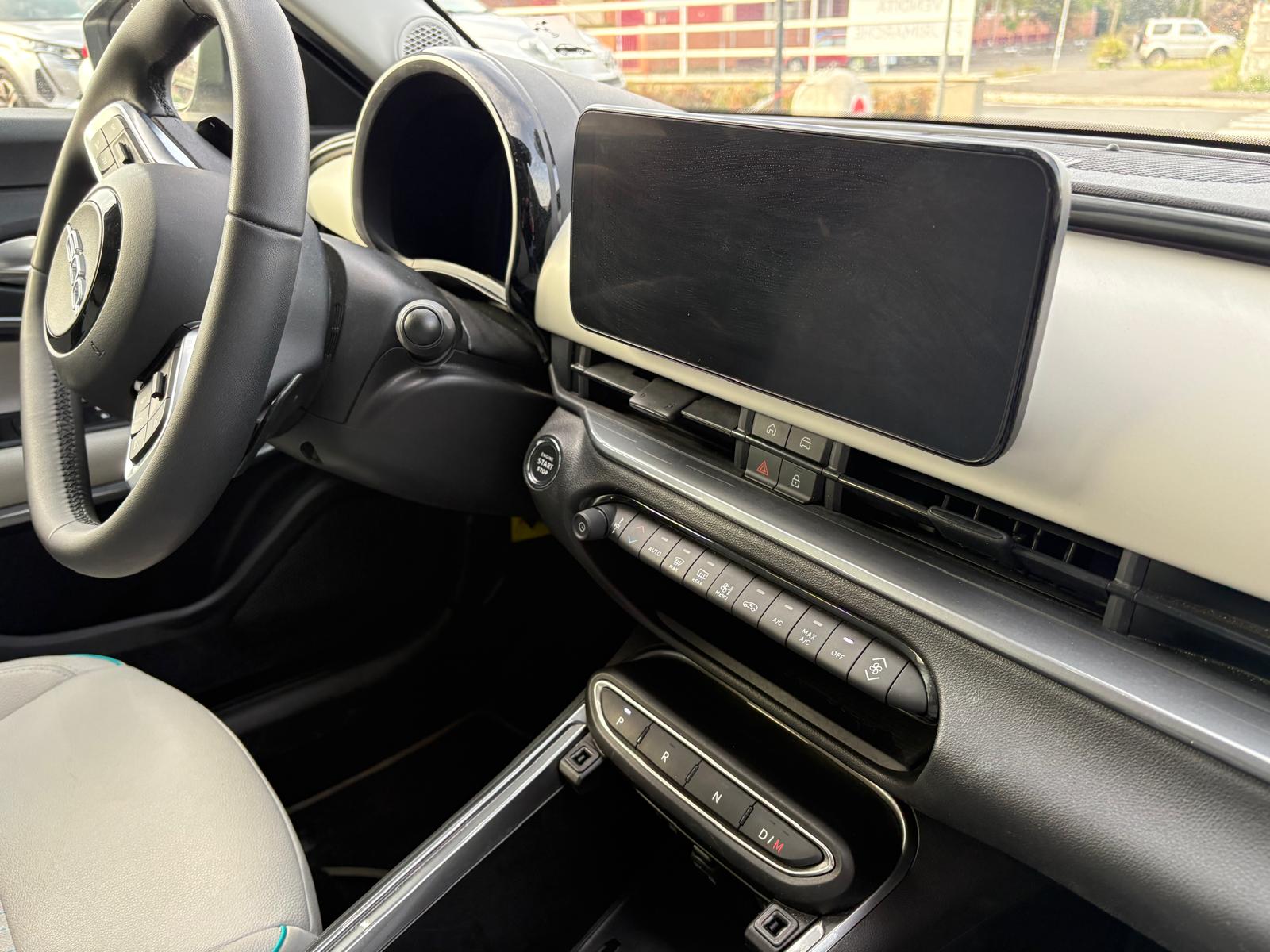 Fiat 600 Hybrid La Prima 110 CV Automatica 6