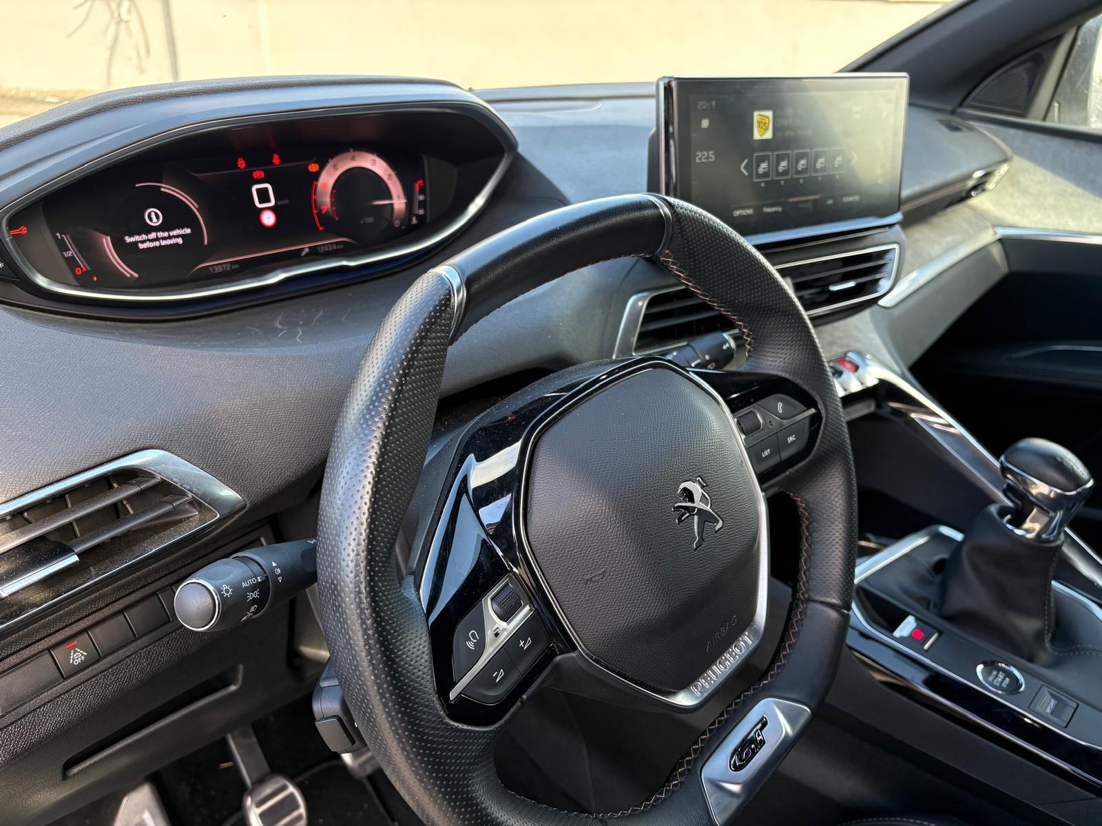 Peugeot 3008 PureTech 130 CV S&S GT 6