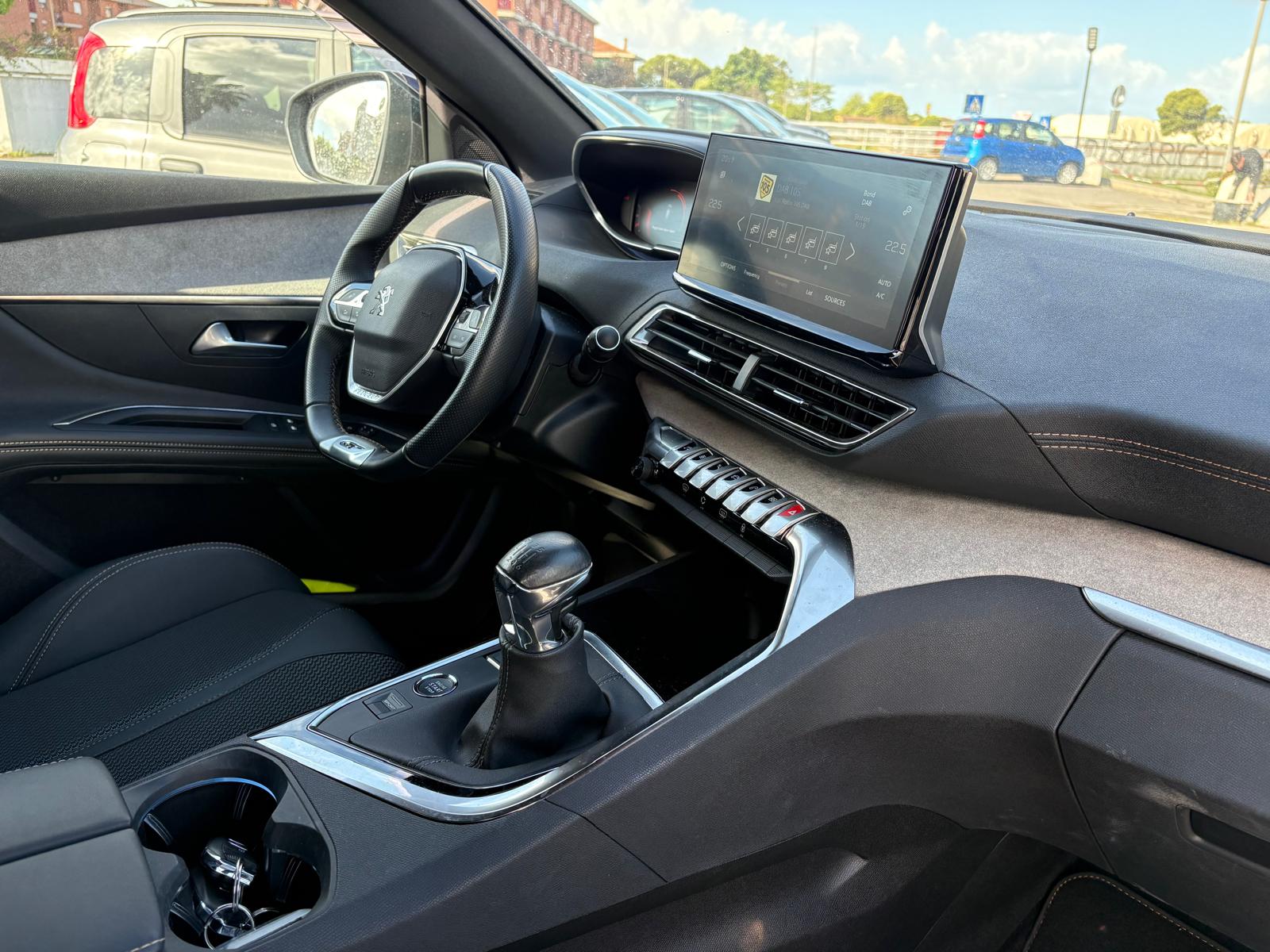 Peugeot 3008 PureTech 130 CV S&S GT 8