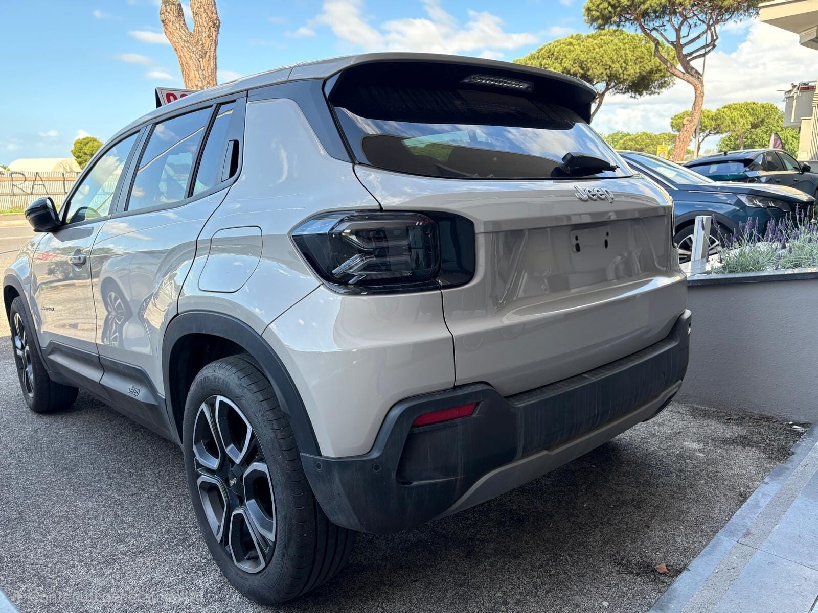 Jeep Avenger 1.2 Turbo 100 CV Altitude 5