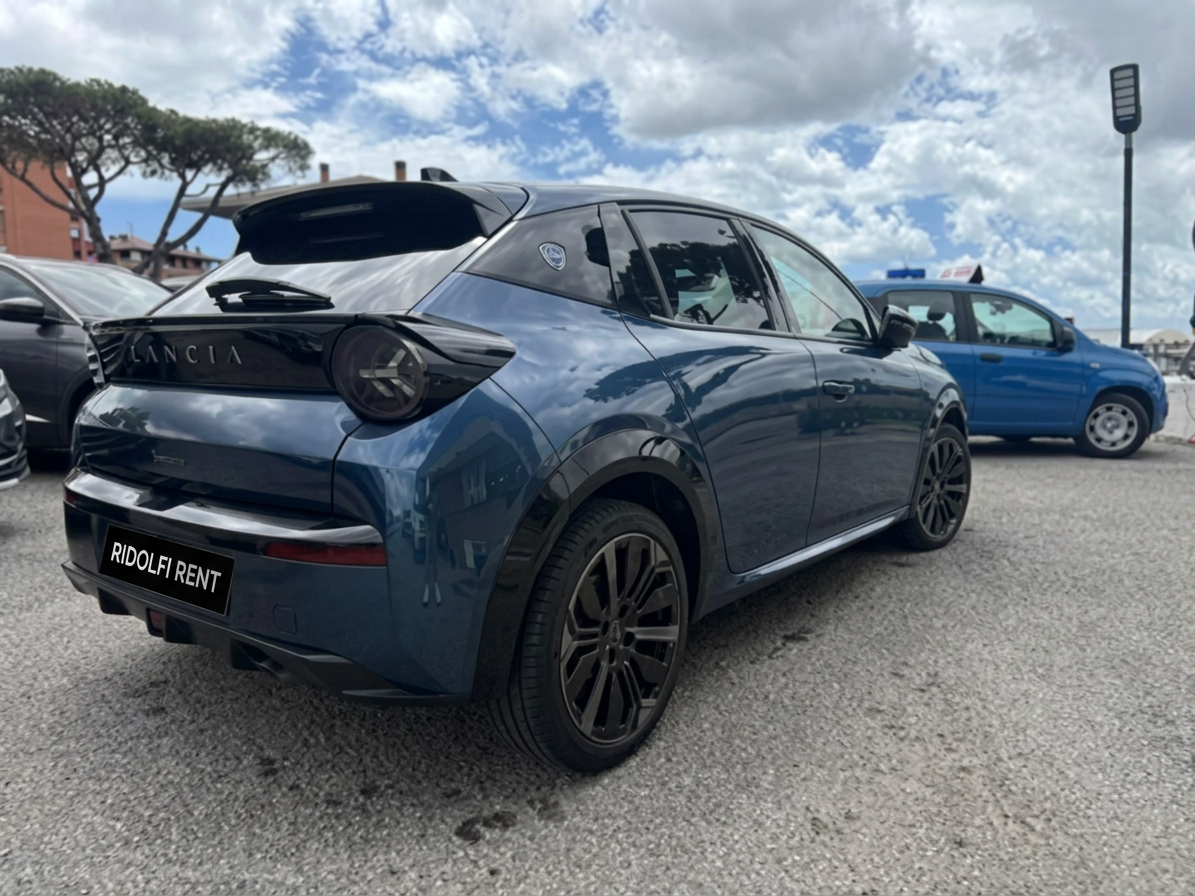 Lancia Ypsilon Hybrid e-DCT Edizione Cassina 5